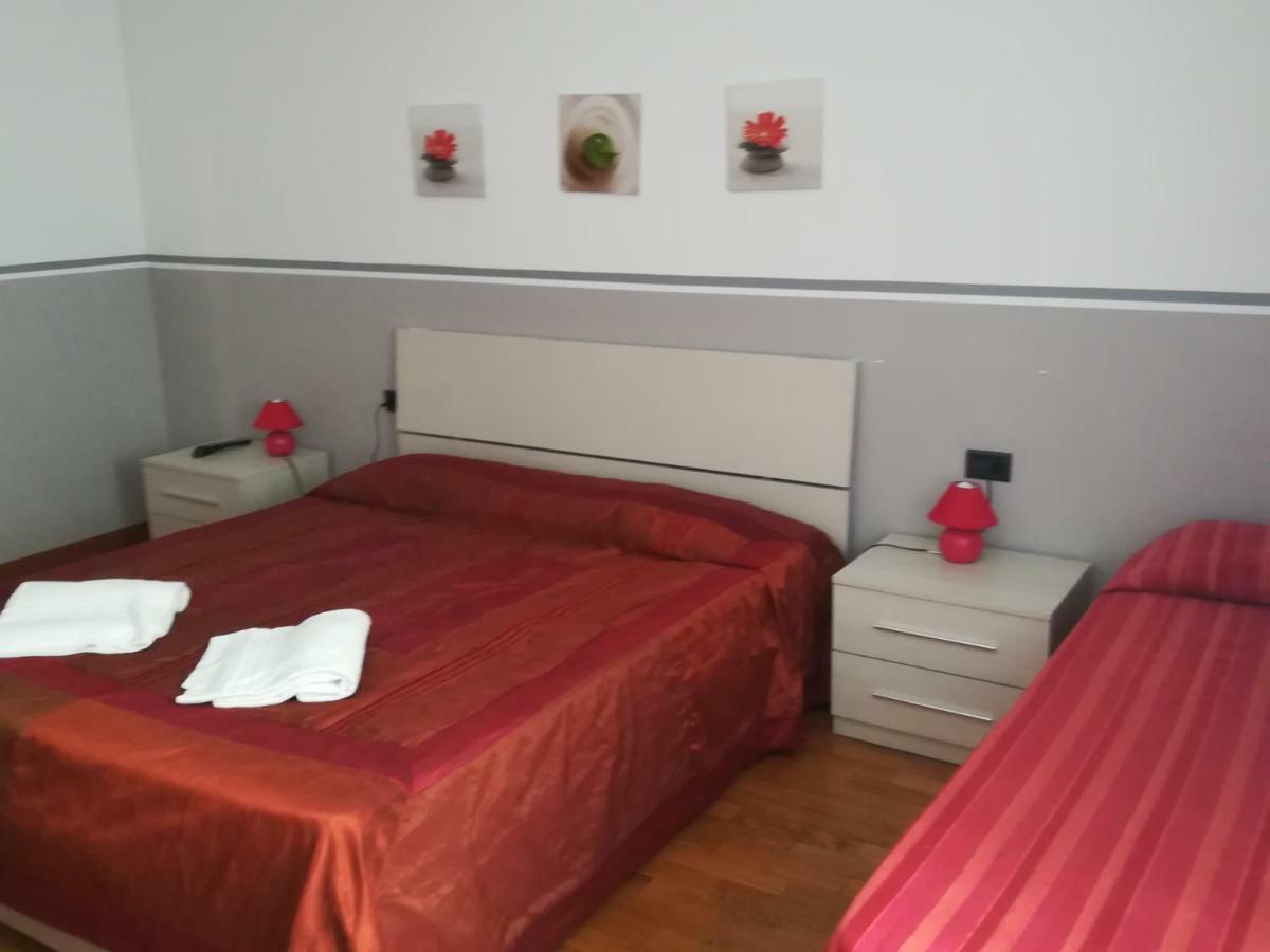 Mirabell Hotel Trezzo sull'Adda Bagian luar foto